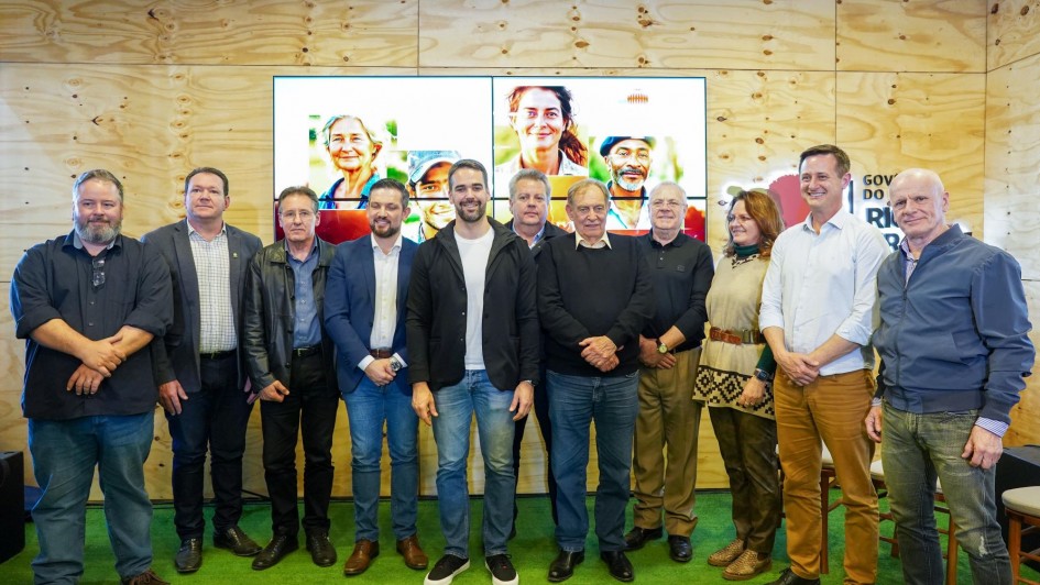 A foto mostra autoridades durante o balanço da 47ª Expointer
