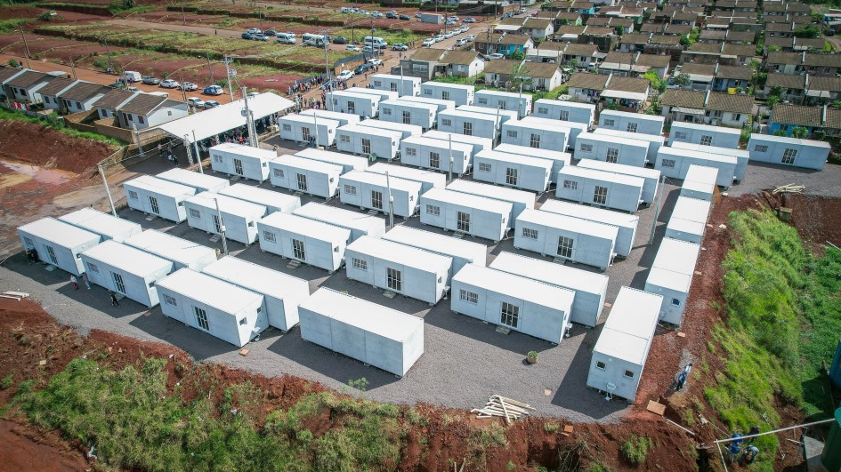 Entrega das casas temporárias em Estrela