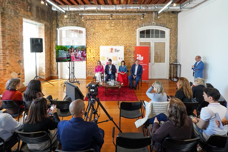 Leite lança concurso do RS Seguro COMunidade para projetos urbanísticos em Alvorada