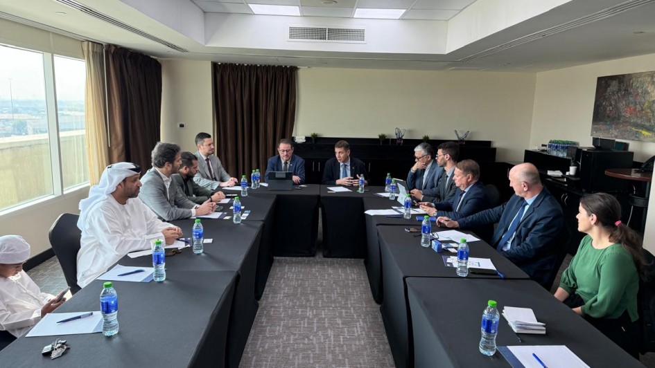 Ernnai Polo coordena reunião com Abdulla Khalfan Saeed Al Kindi nov24