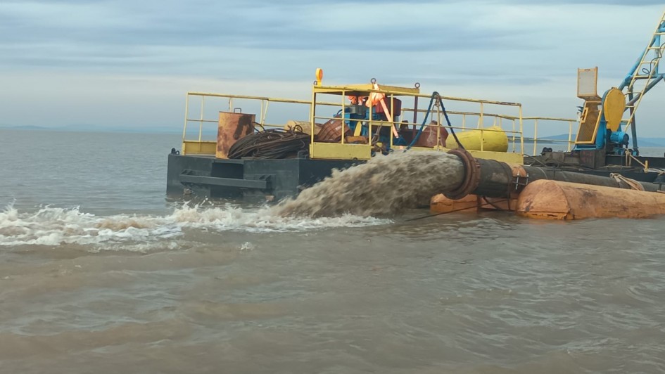Dragagem emergencial do Canal Itapuã é iniciada nov24
