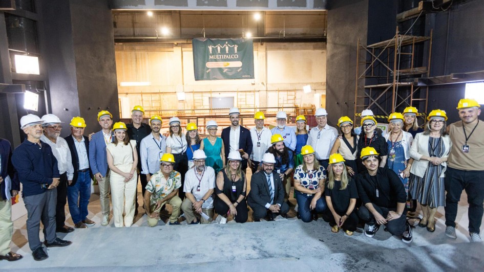 Leite anuncia conclusão do Teatro Italiano do Multipalco para 27 de março de 2025