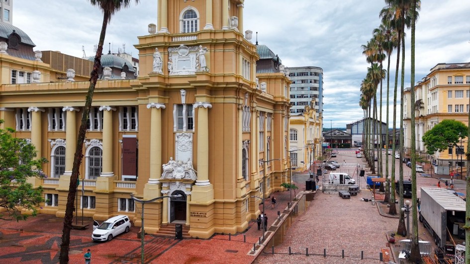 Externa Na reabertura do Museu de Arte do RS, Leite destaca o empenho das pessoas
