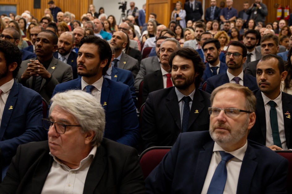 Governador presente na posse dos novos auditores fiscais e analistas tributários da Receita Estadual