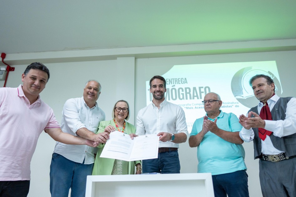 Entrega do tomógrafo em Osório