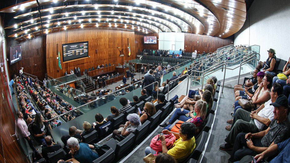 PORTO ALEGRE - RS - BRASIL - 18/02/2025: Sessão Plenária - Ordem do dia. Plenário 20 de Setembro. Foto: Marcelo Oliveira/ALRS