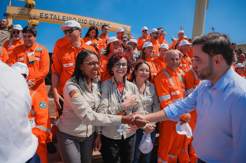 Gabriel Souza em evento do Programa de Renovação da Frota Naval em Rio Grande