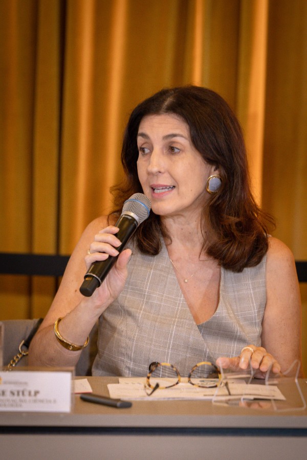 Simone Stulp na primeira reunião do Fórum Permanente do Programa de Semicondutores