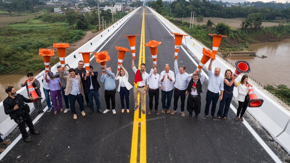 Leite inaugura ponte entre Lajeado e Arroio do Meio 