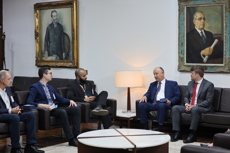 Entega do Balanço Geral do Estado na Assembleia