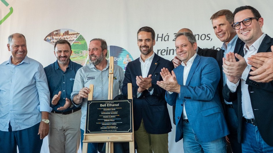 Governador no ato de início das obras da maior usina de etanol do RS ABR 2025