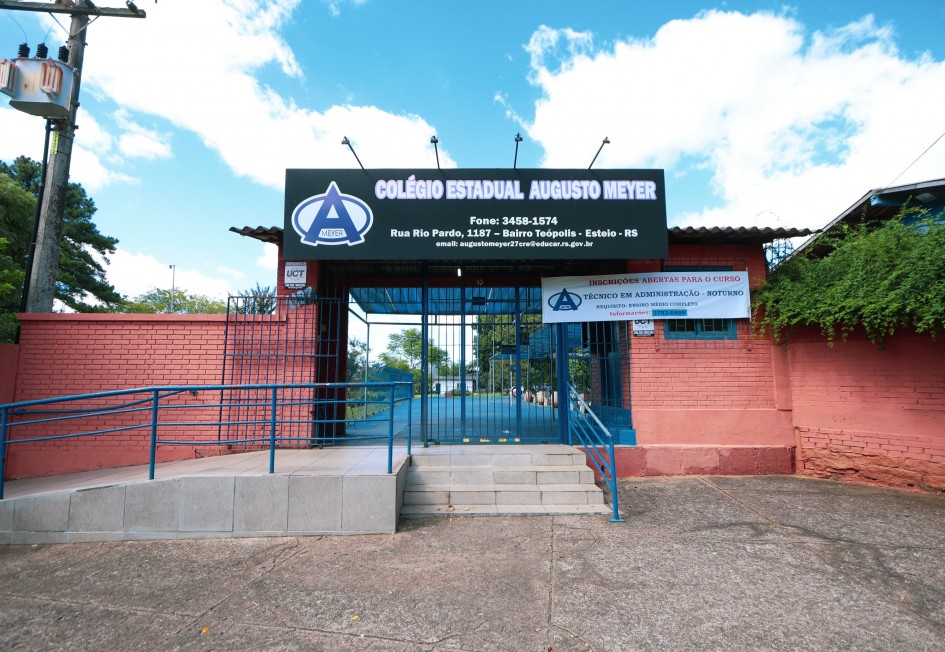 Colégio Estadual Augusto Meyer 1