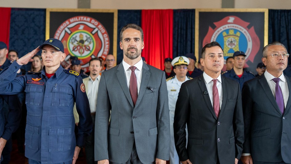 Formatura de 106 bombeiros no Campus da Ulbra em Canoas