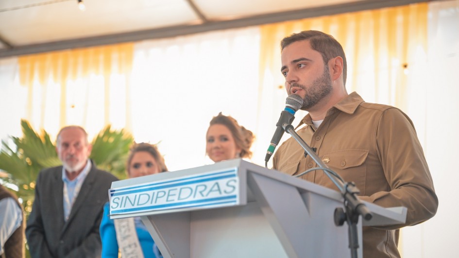 Gabriel Souza em viagem pelo interior do Estado