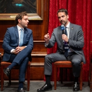 Leite apresenta visão de futuro do Estado a investidores em painel da Apex Partners