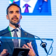 Comitiva liderada pelo governador Eduardo leite conhece soluções de inteligência artificial para segurança pública em agenda com a Xertica
