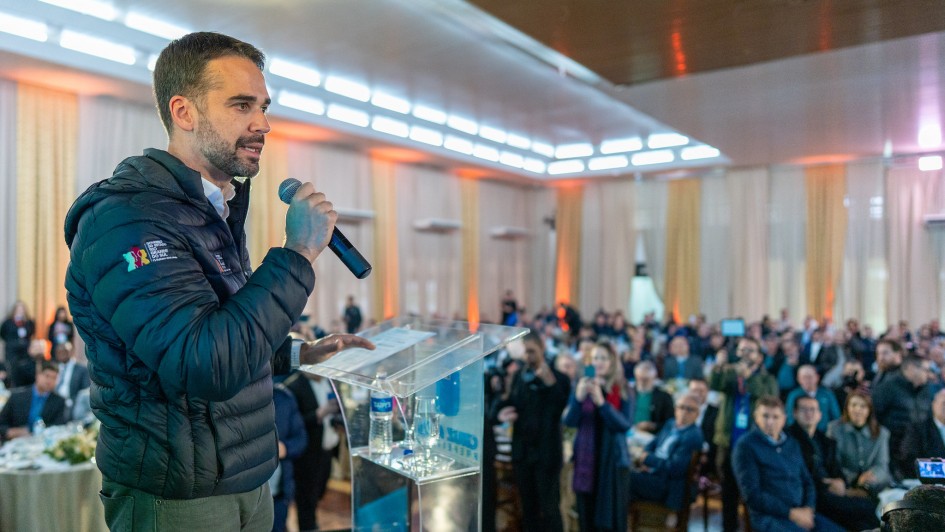 Leite durante anúncio de indústria de biodisel em Cruz Alta jpg Principal