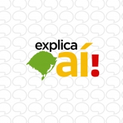 O card mostra um logotipo com o texto "explica aí!" em letras coloridas (preto, verde, amarelo e vermelho). O fundo tem um padrão repetido de balões de fala. No canto inferior direito, aparece o logotipo do Governo do Estado do Rio Grande do Sul.
