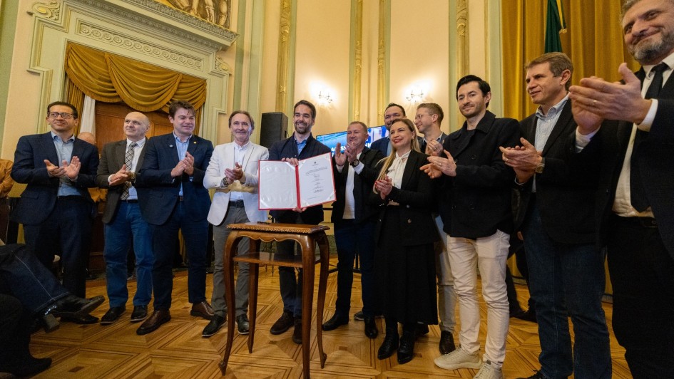 Governador Eduardo Leite anuncia trem de passageiros entre Porto Alegre e Gramado com trajeto de uma hora   ag25 (1)