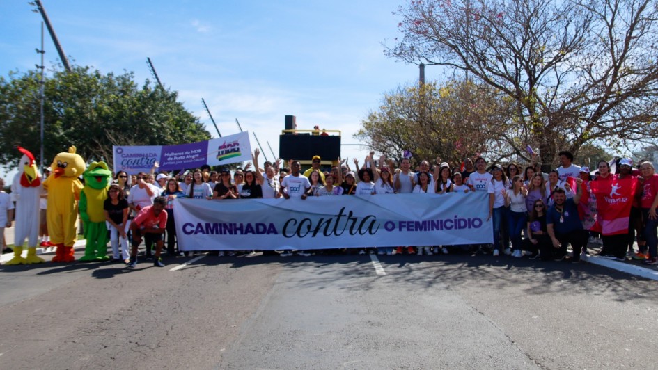 Caminhada Contra o Feminicídio mobiliza sociedade e destaca ações do governo do Estado 2025