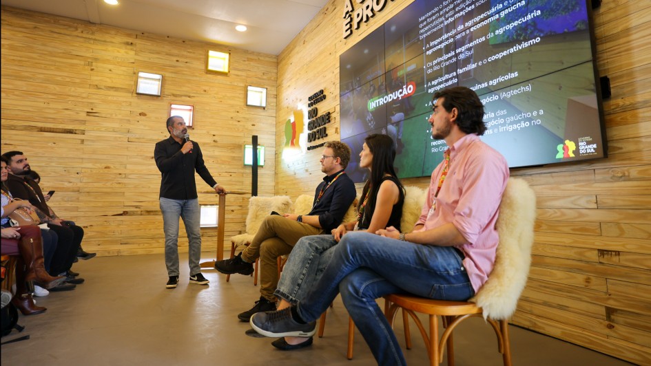 Painel do Agronegócio 2025 e novo BI do setor são lançados na Expointer 2025