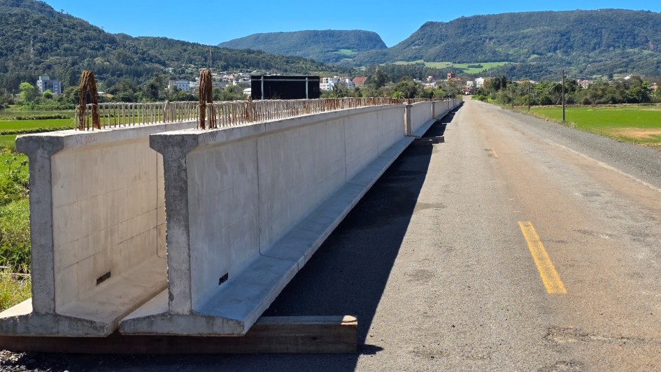 Ponte Rio Soturno   Com investimento de R$ 26 milhões, governo inicia obras nas pontes da ERS 348