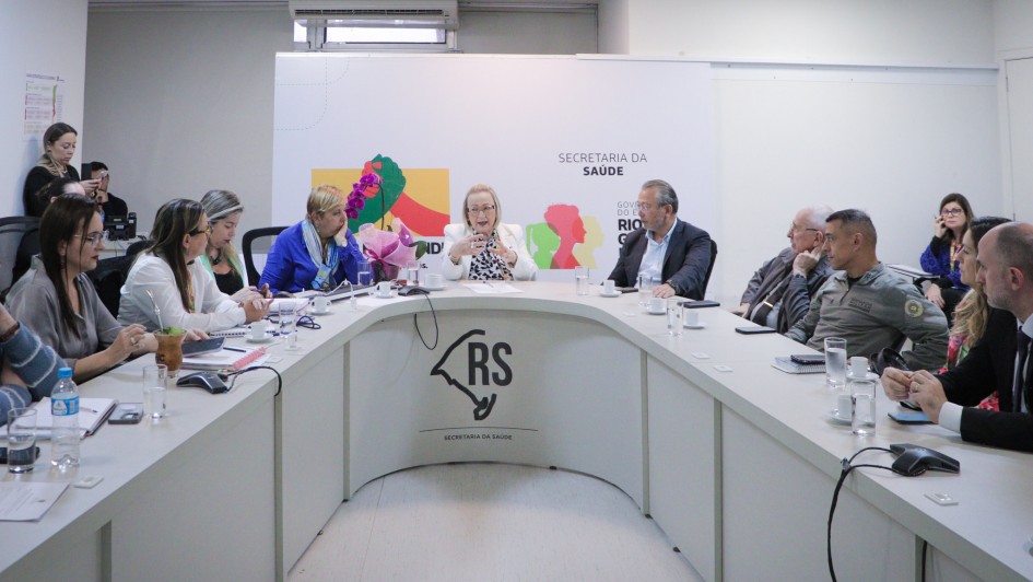 Comitê criado por Eduardo Leite descarta caso de intoxicação por metanol no Estado e alinha procedimentos e ações