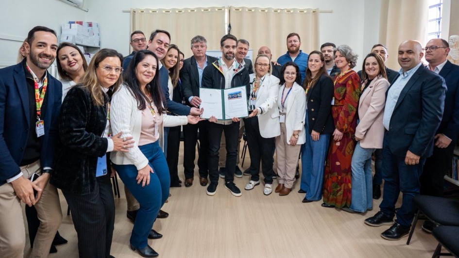 Governador Eduardo Leite entrega Plano Intersetorial de Contingência ao município de Estação   out25