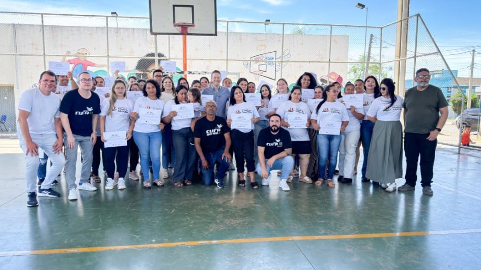 Foto mostra formandos do Emancipa Família Gaúcha