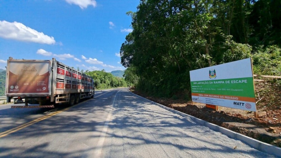Foto mostra trecho da rodovia ERS-129, entre Muçum e Vespasiano Corrêa, no Vale do Taquari