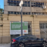 Foto mostra a fachada do Pr&eacute;dio do Quartel General da Brigada Militar 