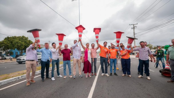 Governador Eduardo Leite e vice-governador Gabriel Souza entregam primeiro trecho duplicado da ERS-734, entre autoridades estaduais e locais em Rio Grande