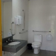 Sanitário após a reforma na Escola Estadual de Ensino Fundamental Professor Augusto Meyer, em São Leopoldo