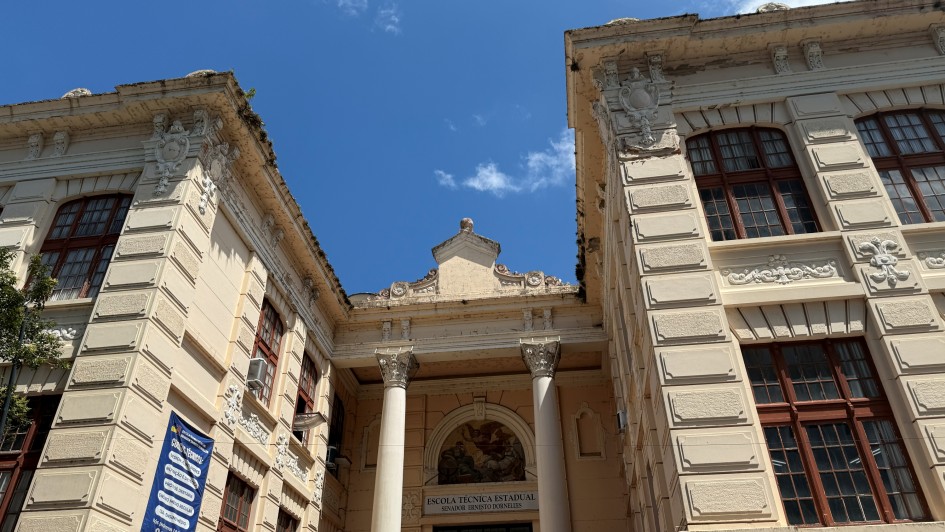 Escola Senador Ernesto Dornelles (Laiz Flores)