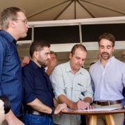 Ato de assinatura foi realizado em N&atilde;o-Me-Toque durante a Expodireto Cotrijal