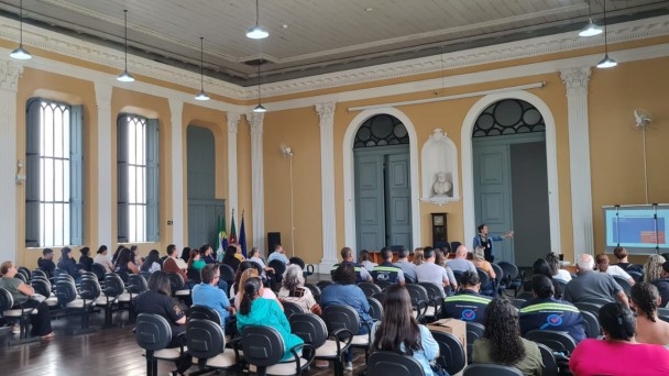 Imagem de audit&oacute;rio durante capacita&ccedil;&atilde;o