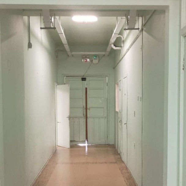 Foto da Unidade de Saúde Mental do Hospital São Francisco de Paula antes da intervenção arquitetônica do Estado