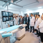 Foto da inaugura&ccedil;&atilde;o da amplia&ccedil;&atilde;o do setor de hemodin&acirc;mica, que foi acompanhada por autoridades e dirigentes da institui&ccedil;&atilde;o