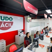 Foto do balc&atilde;o Gov.BR passa a atender nas unidades Tudo F&aacute;cil, ampliando a inclus&atilde;o digital e o acesso a servi&ccedil;os p&uacute;blicos