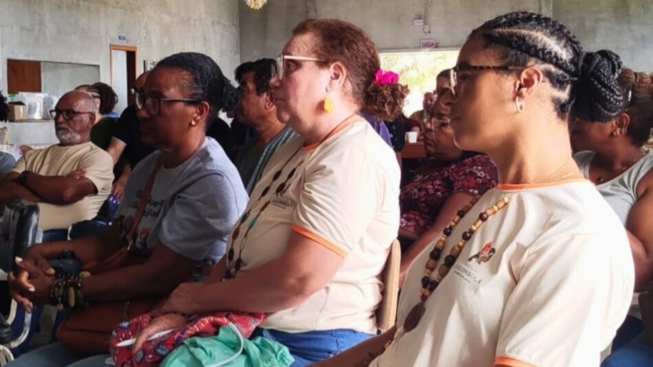 Foto de comunidade tradicional em a&ccedil;&atilde;o do governo do Estado