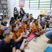 Projeto apoiado pelo governo do Estado por meio do BRDE entrega 1,6 mil livros a comunidades afetadas por enchente   abr26