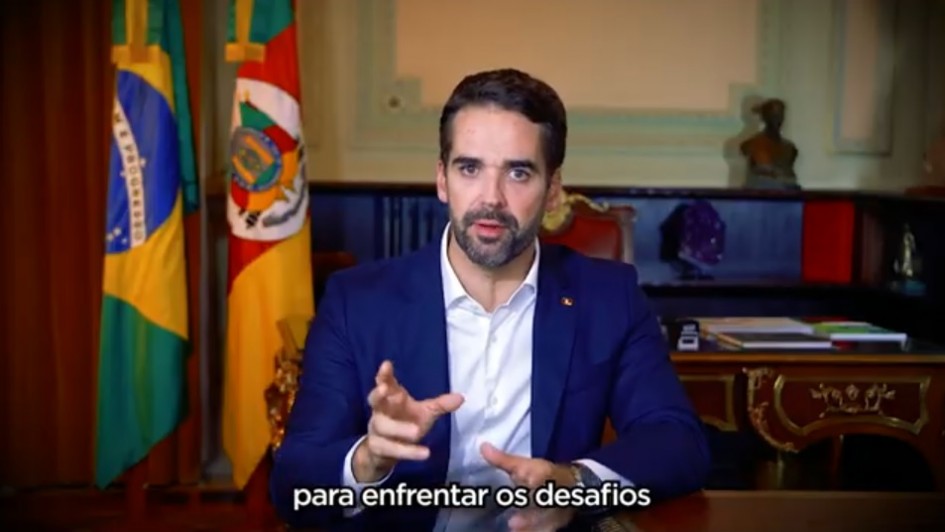Governador Eduardo Leite fala em v&iacute;deo &agrave; popula&ccedil;&atilde;o
