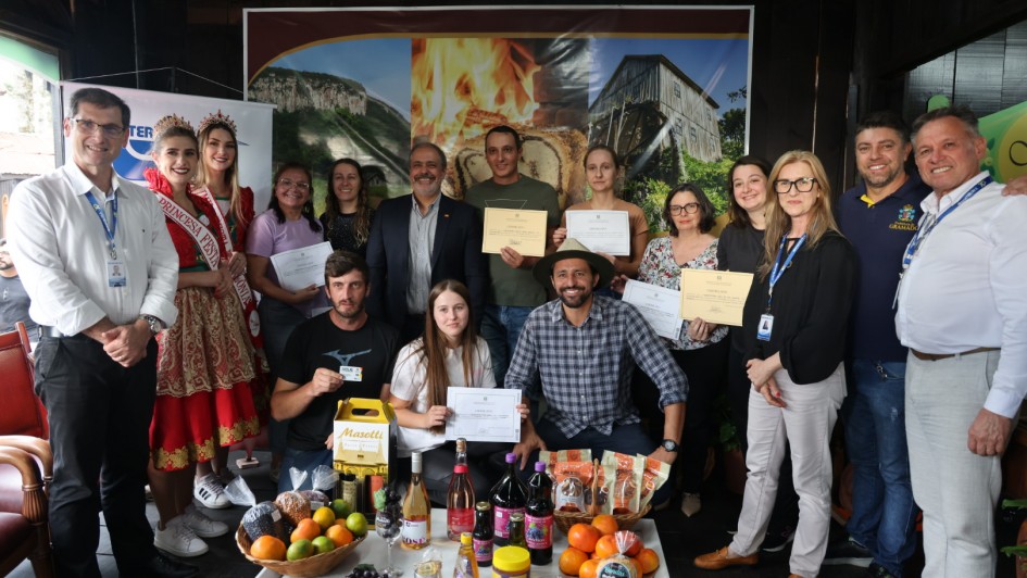 Sete agroind&uacute;strias de Gramado recebem certificado de inclus&atilde;o no PEAF durante a 35&ordf; Festa da Col&ocirc;nia mai26