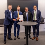Em NY, Eduardo Leite anuncia projeto da Invest RS para cria&ccedil;&atilde;o de fundo estrat&eacute;gico de desenvolvimento com at&eacute; R$ 20 bi