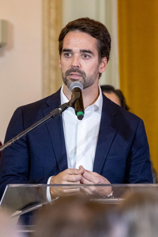 Reformas reduziram pressão sobre despesas, disse Leite