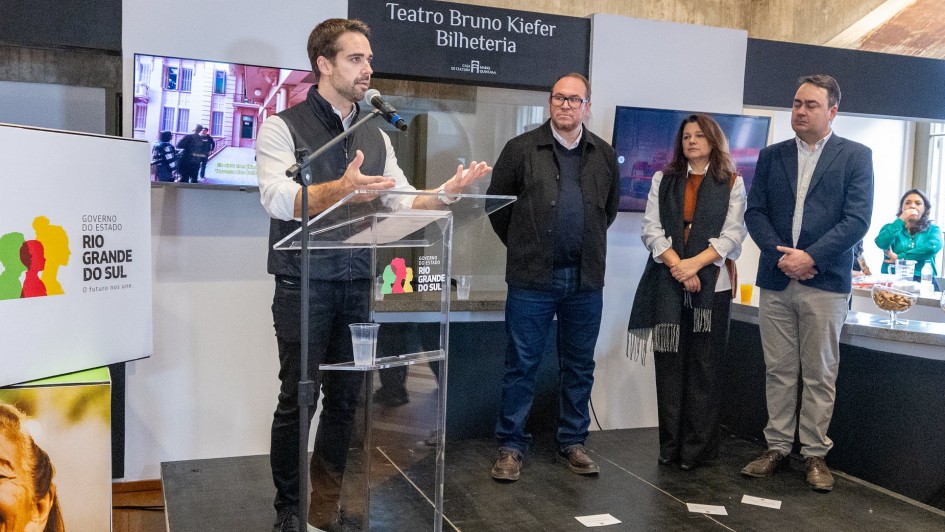 Governo do Estado reabre Teatro Bruno Kiefer ap&oacute;s restauro e anuncia programa&ccedil;&atilde;o para o segundo semestre de 2026